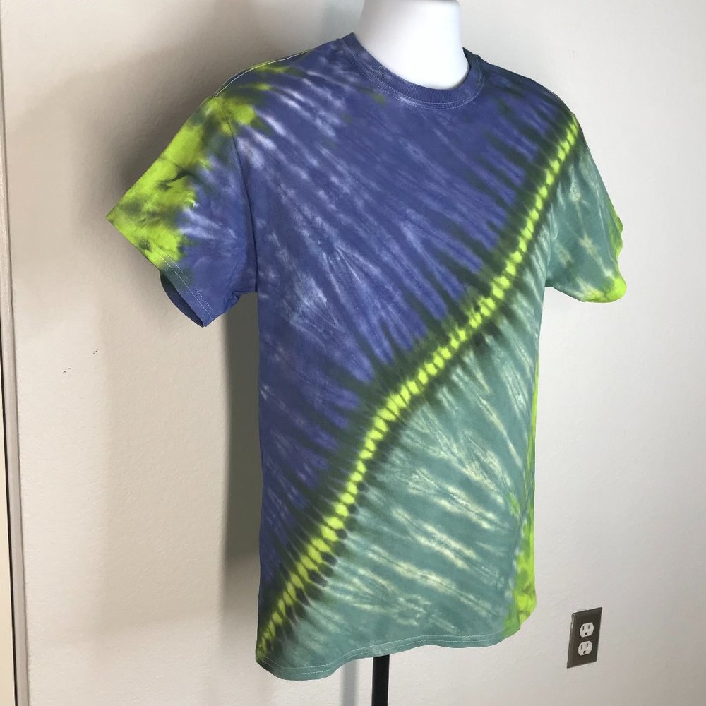 New Tie Dye S/S T-Shirt | Medium - Picture 2 of 6